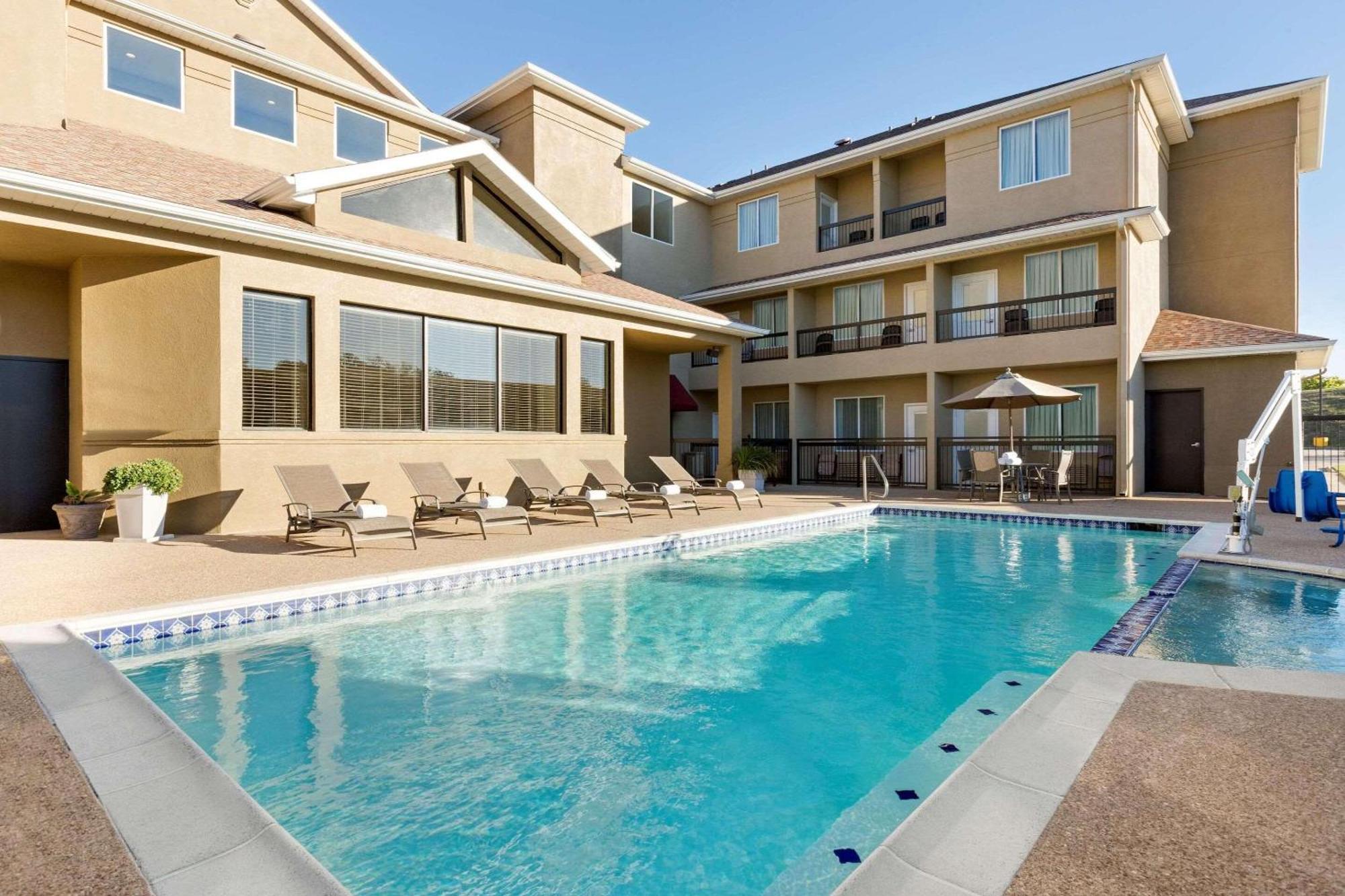 Country Inn & Suites By Radisson, Fort Worth West L-30 Nas Jrb Extérieur photo